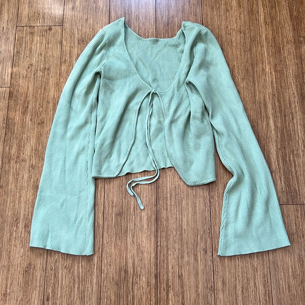 EUC Lulus Sweater